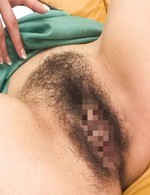 モデル級の美熟女加納瞳さんがいアワビを見せつけて誘惑オナニー。ご奉仕フェラでしっかりとザーメンを搾り取ります！