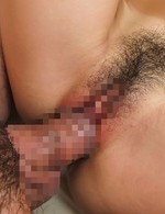 欲求不満気味の極上スレンダー篠めぐみちゃんが、逆マン繰りプレイで、男優の尻穴責め！騎乗位でハメ狂って、ザーメン中出し！