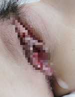 美形ハーフフェイスの一ノ瀬アメリがサンドウィッチファック！豪快な焼き鳥ファックでイキまくって、卑猥な小マンコに連続中出し！